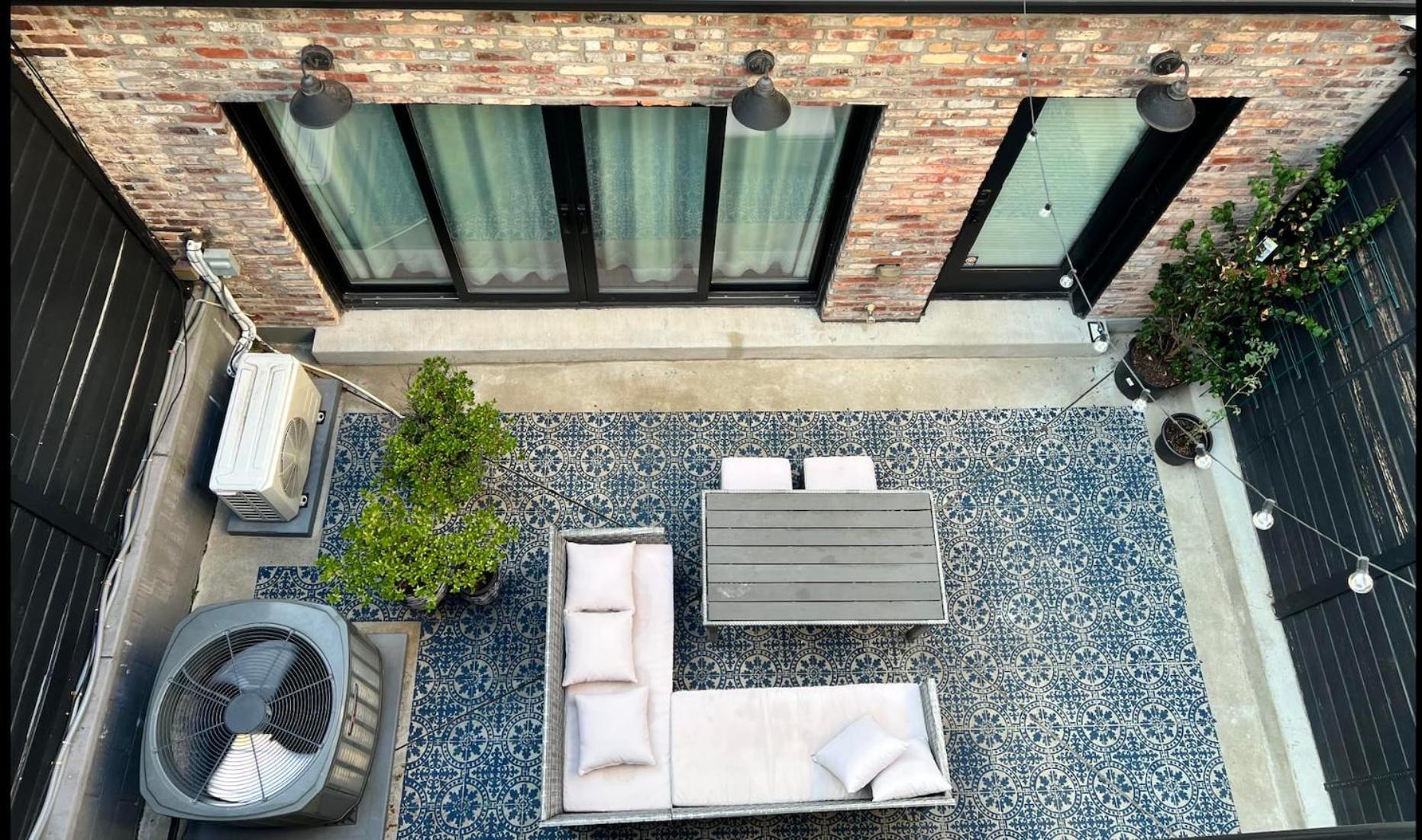 Curious Carriage Rooftop In Shaw Washington Exterior photo